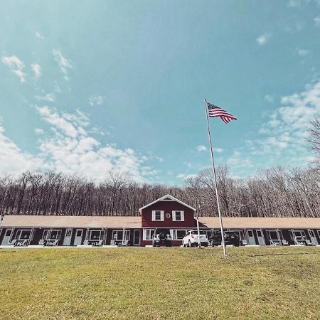 Berkshire Valley Inn North Hancock Bagian luar foto