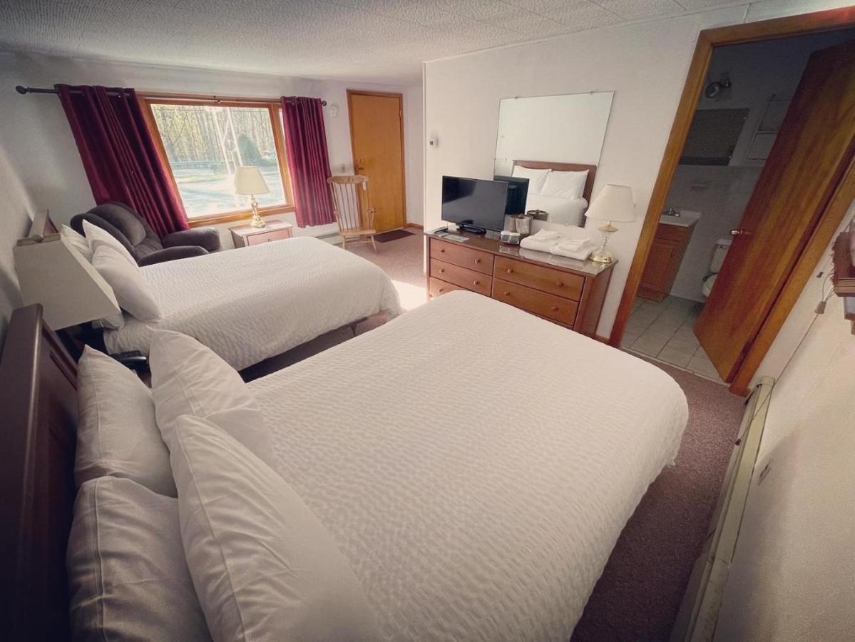 Berkshire Valley Inn North Hancock Bagian luar foto