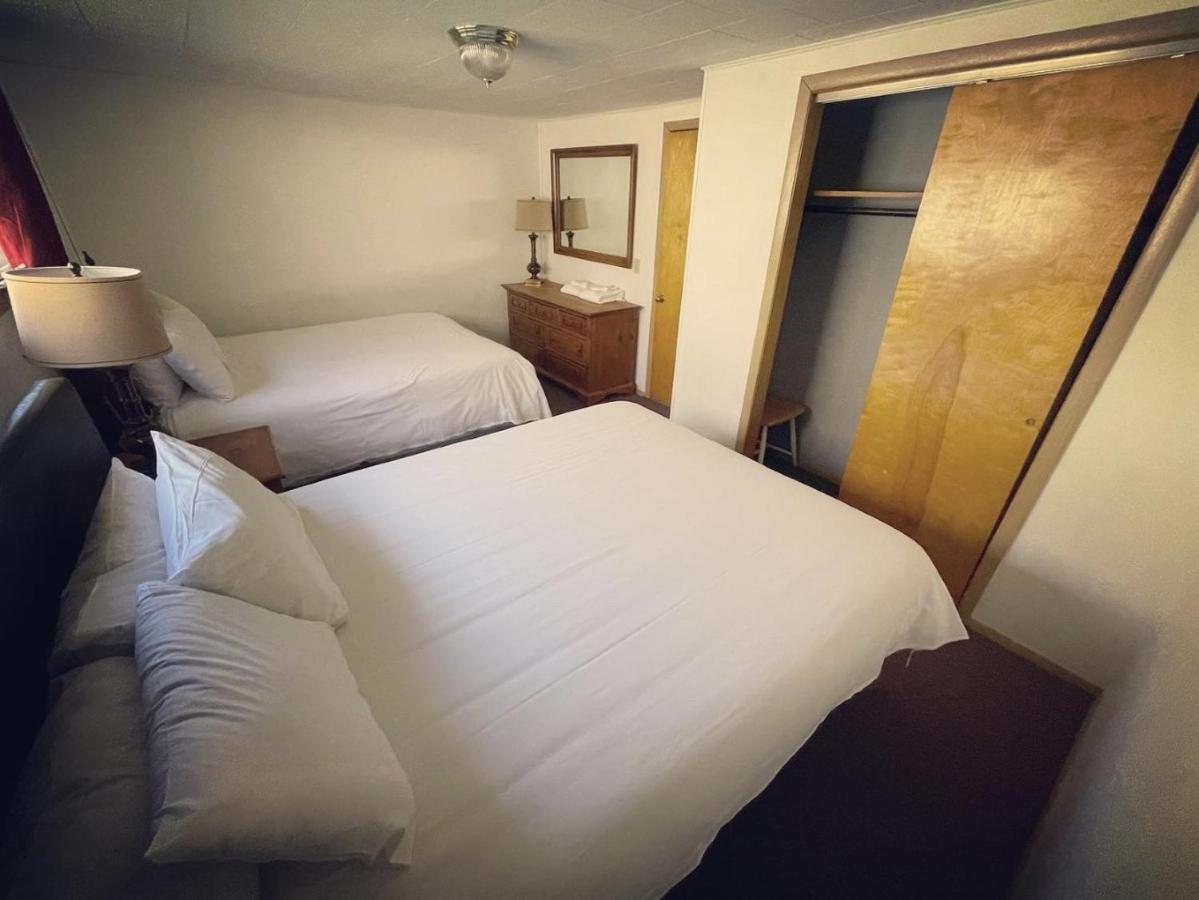 Berkshire Valley Inn North Hancock Bagian luar foto