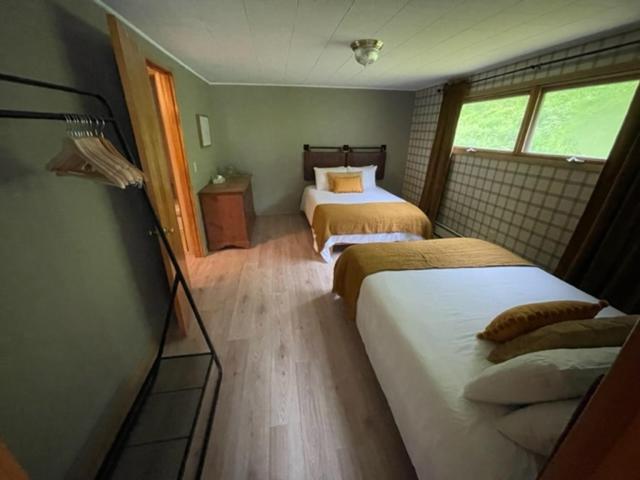 Berkshire Valley Inn North Hancock Bagian luar foto