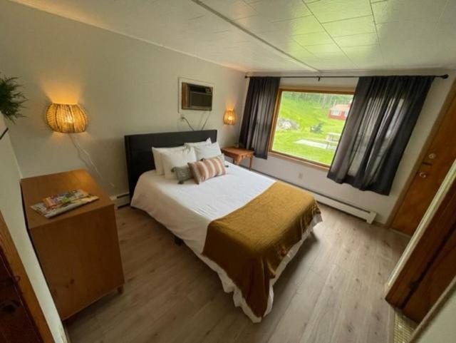 Berkshire Valley Inn North Hancock Bagian luar foto